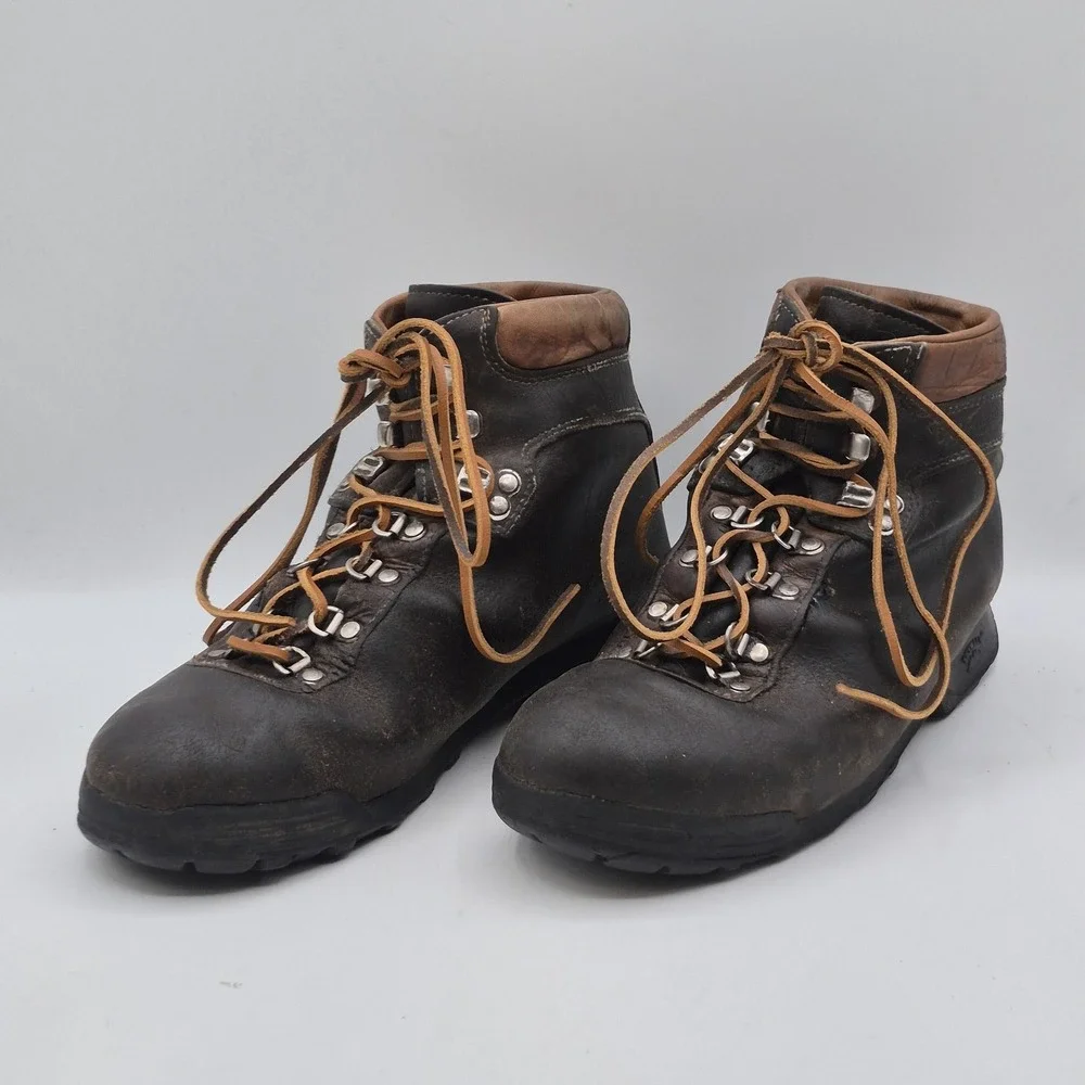 Vintage Vasque 7549 Boots Mens Size 9.5 Brown Leather Hiking Combat Trail Lined‎